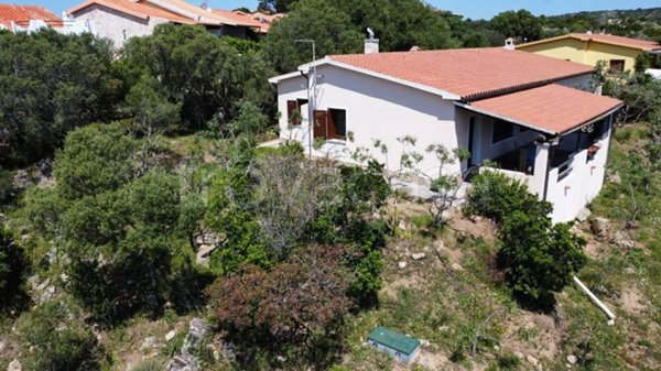 casa indipendente in vendita ad Olbia