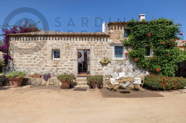 casa indipendente in vendita ad Olbia in zona San Pantaleo