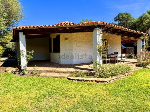 casa indipendente in vendita ad Olbia in zona Rudalza