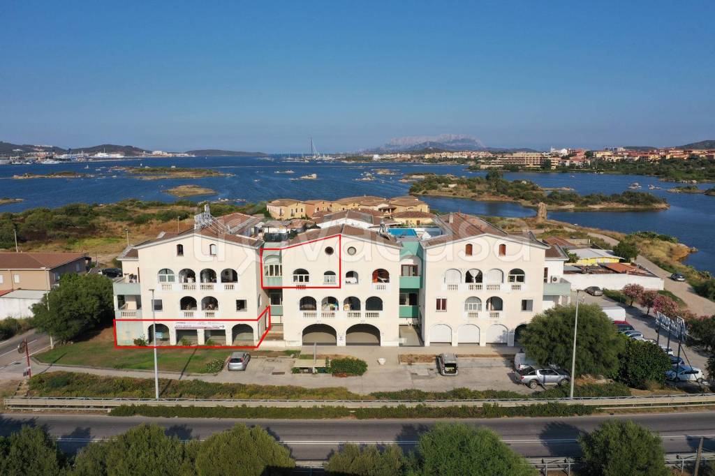 negozio in vendita ad Olbia