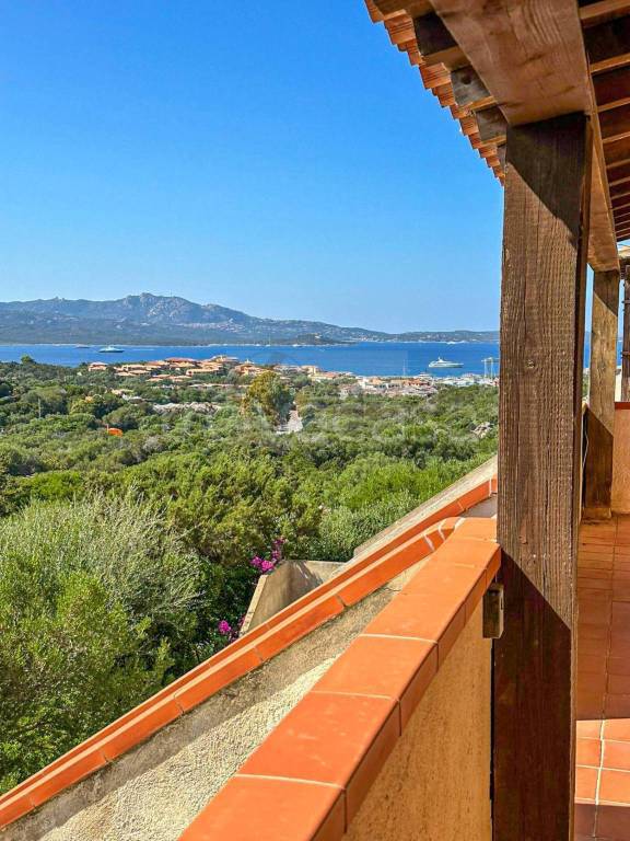 appartamento in vendita ad Olbia in zona Rudalza