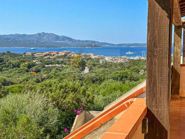 appartamento in vendita ad Olbia in zona Rudalza