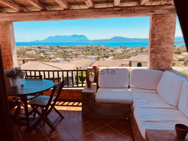 appartamento in vendita ad Olbia in zona Pittulongu