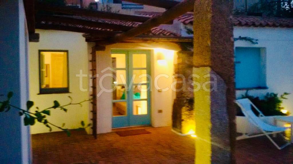 appartamento in vendita ad Olbia in zona San Pantaleo