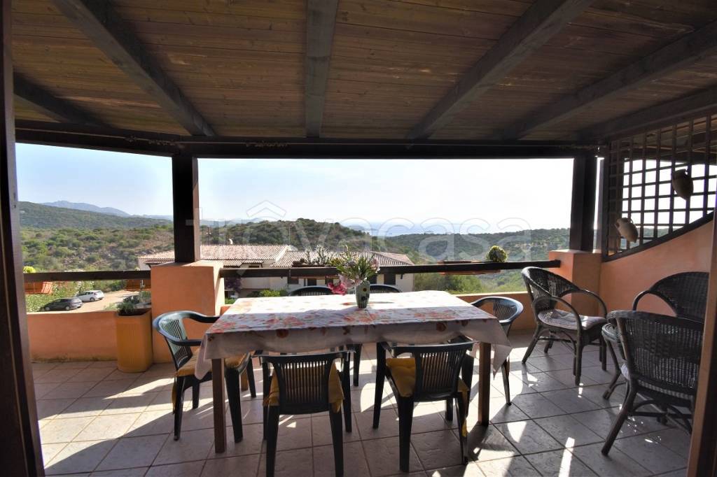 appartamento in vendita ad Olbia in zona Portisco