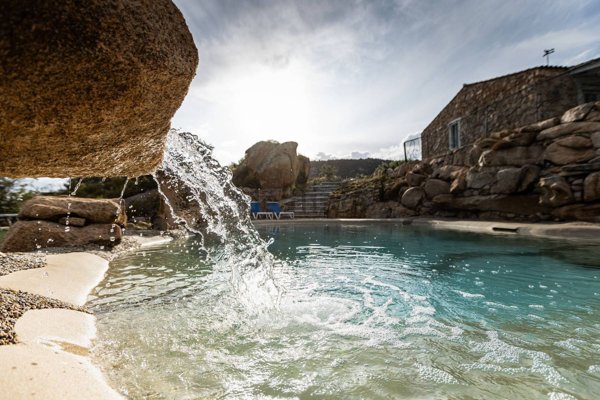 casa indipendente in vendita ad Olbia in zona Cugnana