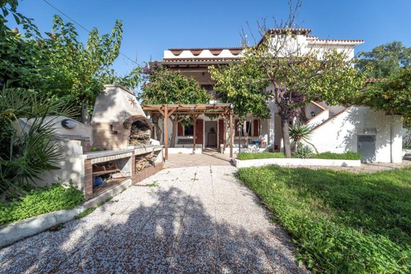 casa indipendente in vendita ad Olbia in zona Pittulongu