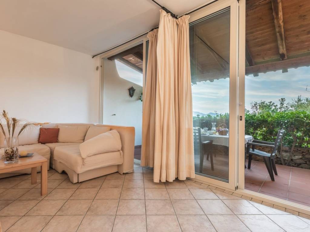 appartamento in vendita ad Olbia in zona Porto Istana