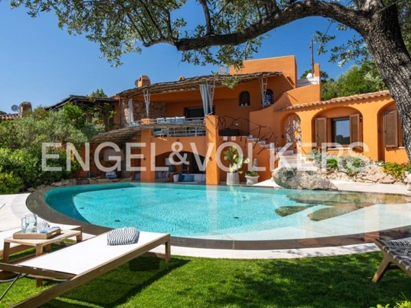 casa indipendente in vendita ad Olbia in zona Portisco