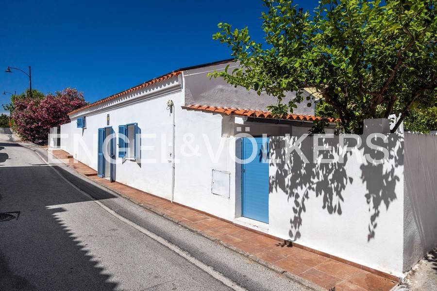 casa indipendente in vendita ad Olbia in zona San Pantaleo