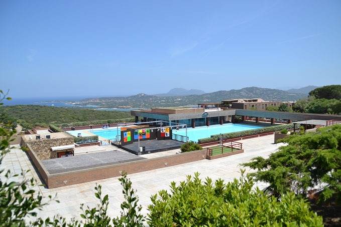 appartamento in vendita ad Olbia in zona Cugnana