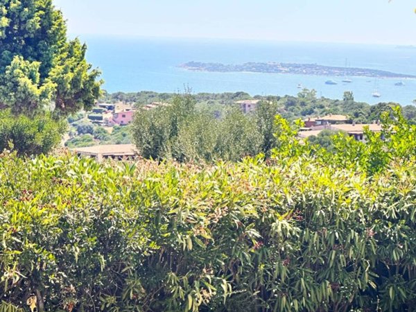 casa indipendente in vendita ad Olbia in zona Milmeggiu