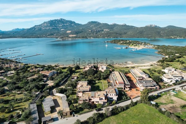 appartamento in vendita ad Olbia in zona Rudalza