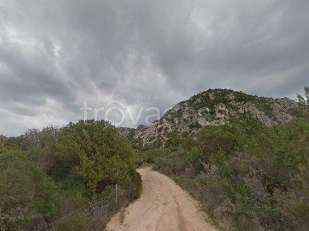 negozio in vendita ad Olbia in zona Li Cuncheddi
