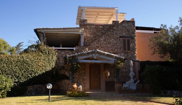 casa indipendente in vendita ad Olbia in zona Rudalza