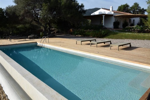 casa indipendente in vendita ad Olbia in zona Cugnana