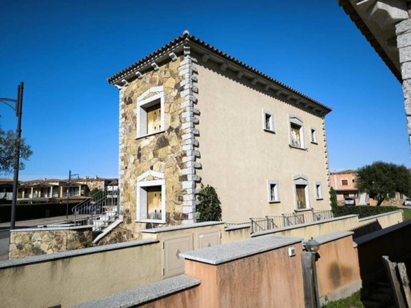 casa indipendente in vendita ad Olbia in zona Murta Maria