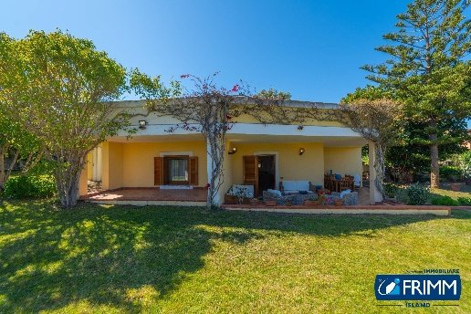casa indipendente in vendita ad Olbia in zona Pittulongu