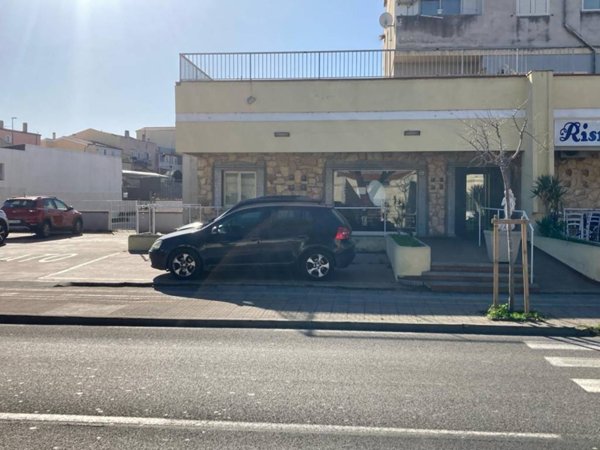 negozio in vendita ad Olbia in zona Bandinu