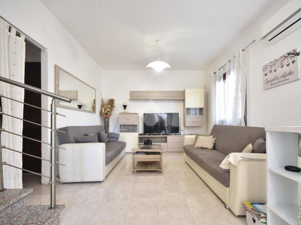 casa indipendente in vendita ad Olbia in zona Baratta