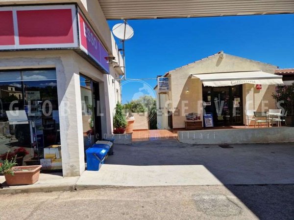 locale commerciale in vendita ad Olbia in zona San Pantaleo