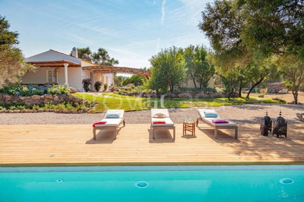 casa indipendente in vendita ad Olbia in zona Cugnana