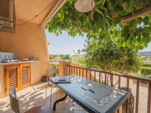 appartamento in vendita ad Olbia in zona Pittulongu