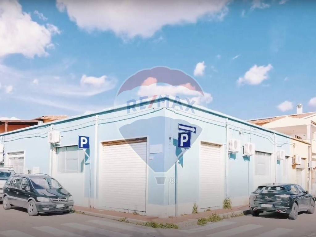 negozio in vendita ad Olbia in zona Aldo Moro