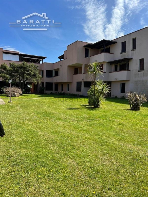 appartamento in vendita ad Olbia in zona Rudalza