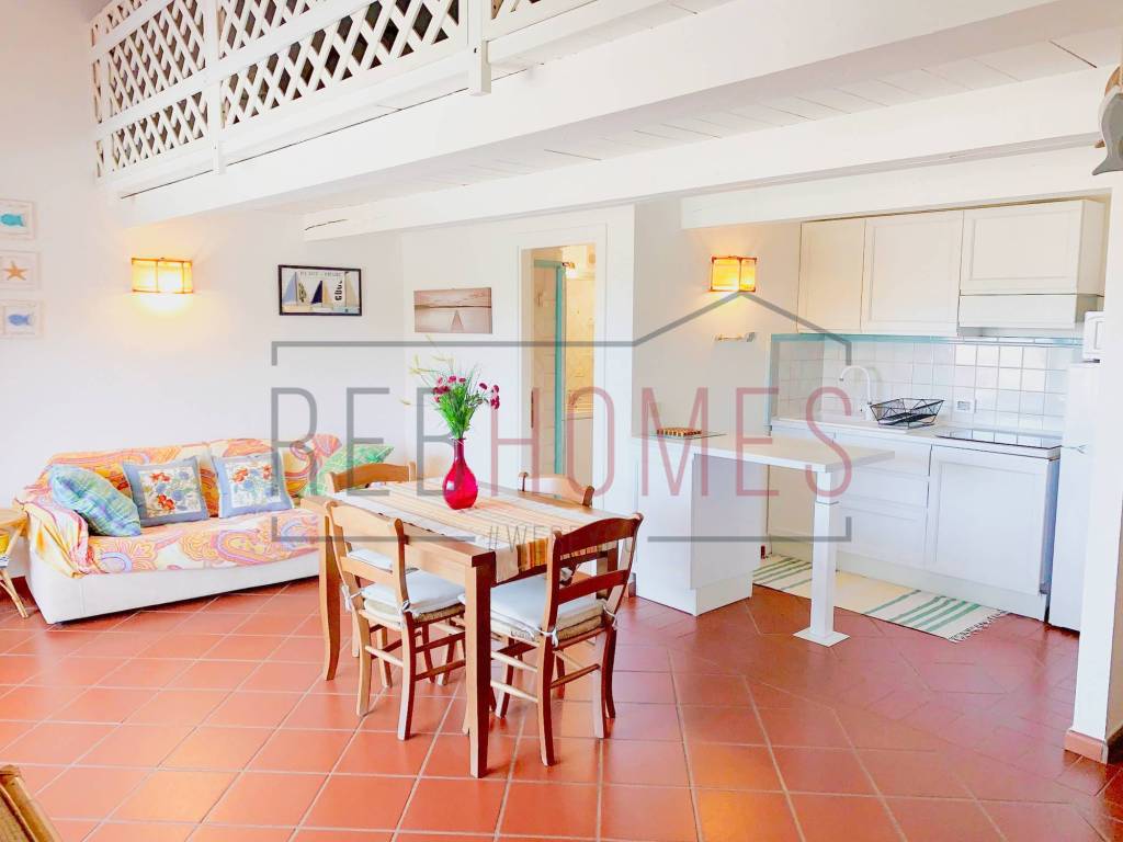 appartamento in vendita ad Olbia in zona Rudalza