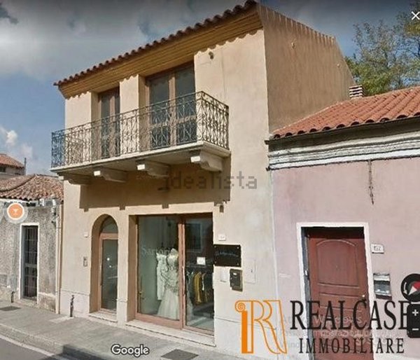 locale commerciale in vendita ad Olbia in zona Vittorio Veneto