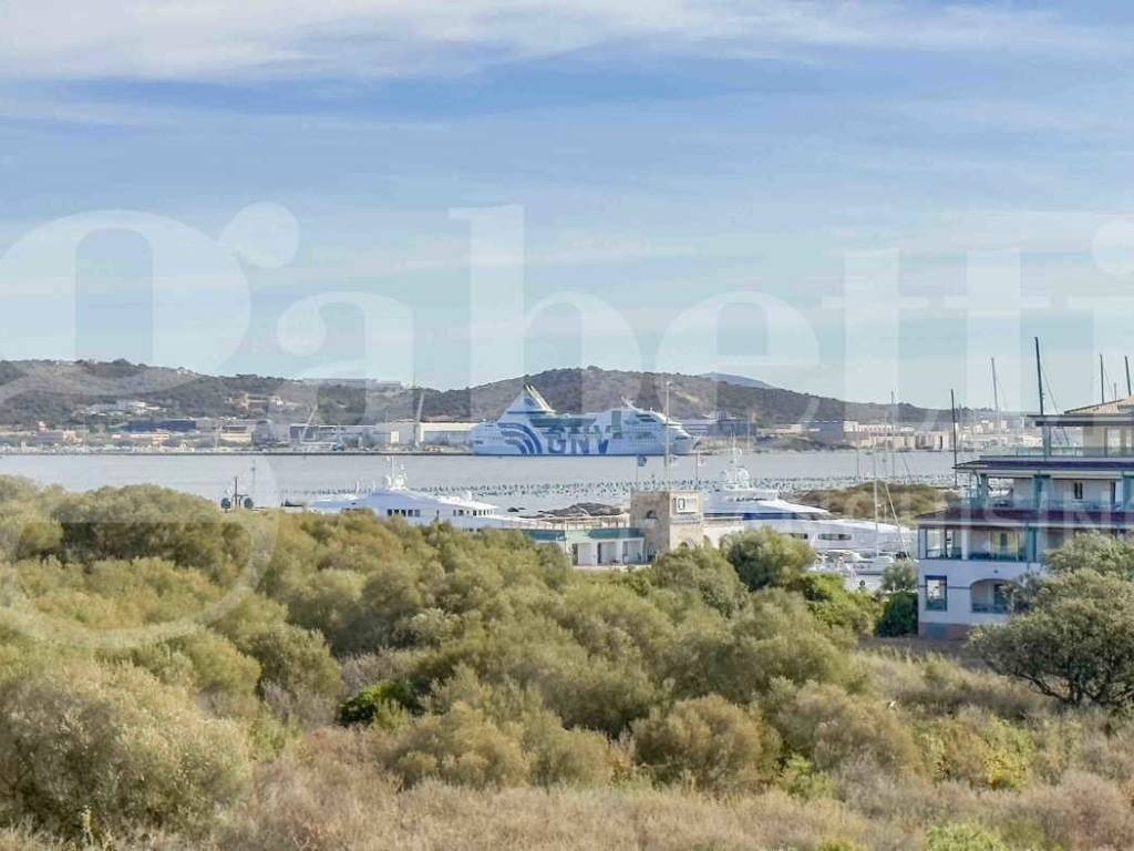 appartamento in vendita ad Olbia in zona Olbia Mare / Sa Marinedda