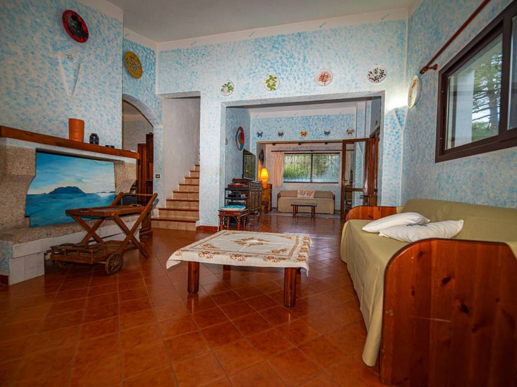 casa indipendente in vendita ad Olbia in zona Porto Istana