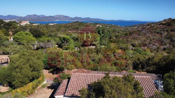 casa indipendente in vendita ad Olbia in zona Porto Istana