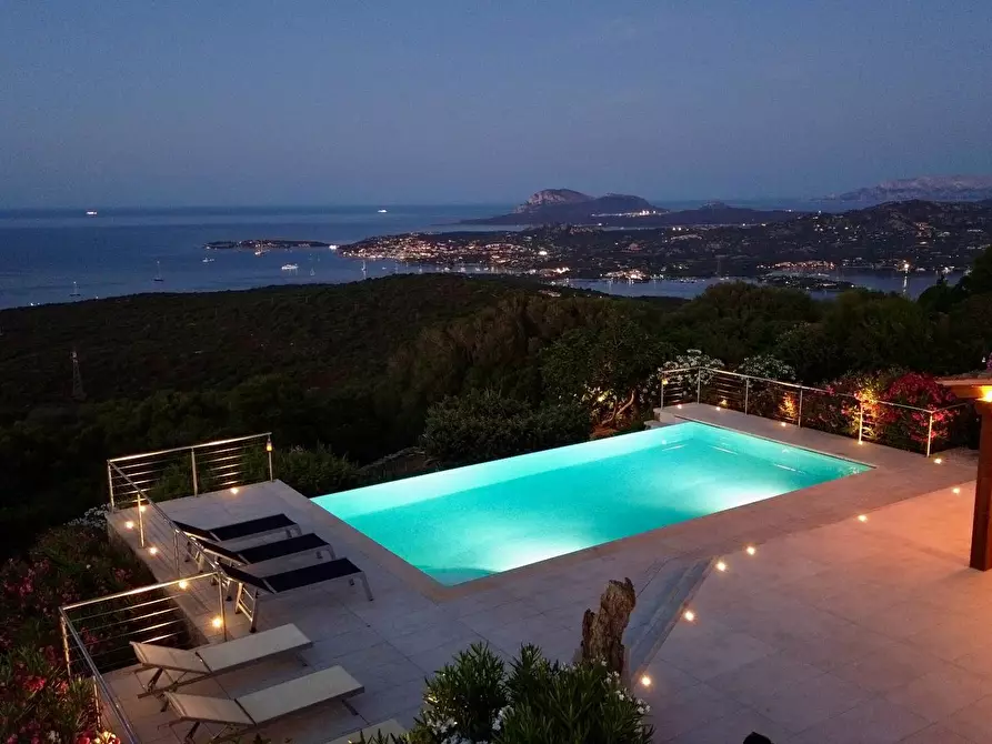 casa indipendente in vendita ad Olbia in zona Cugnana