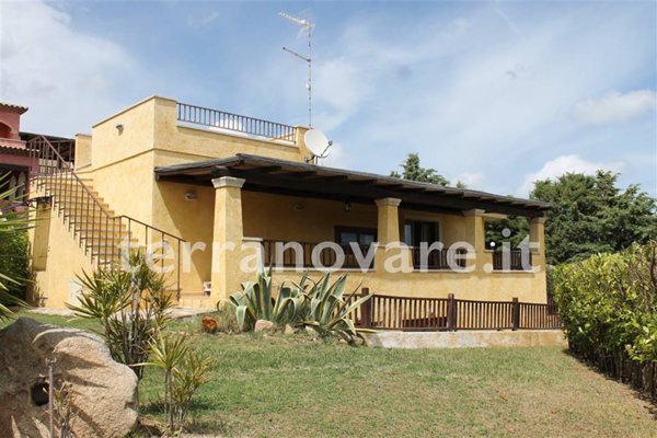 casa indipendente in vendita ad Olbia in zona Pittulongu