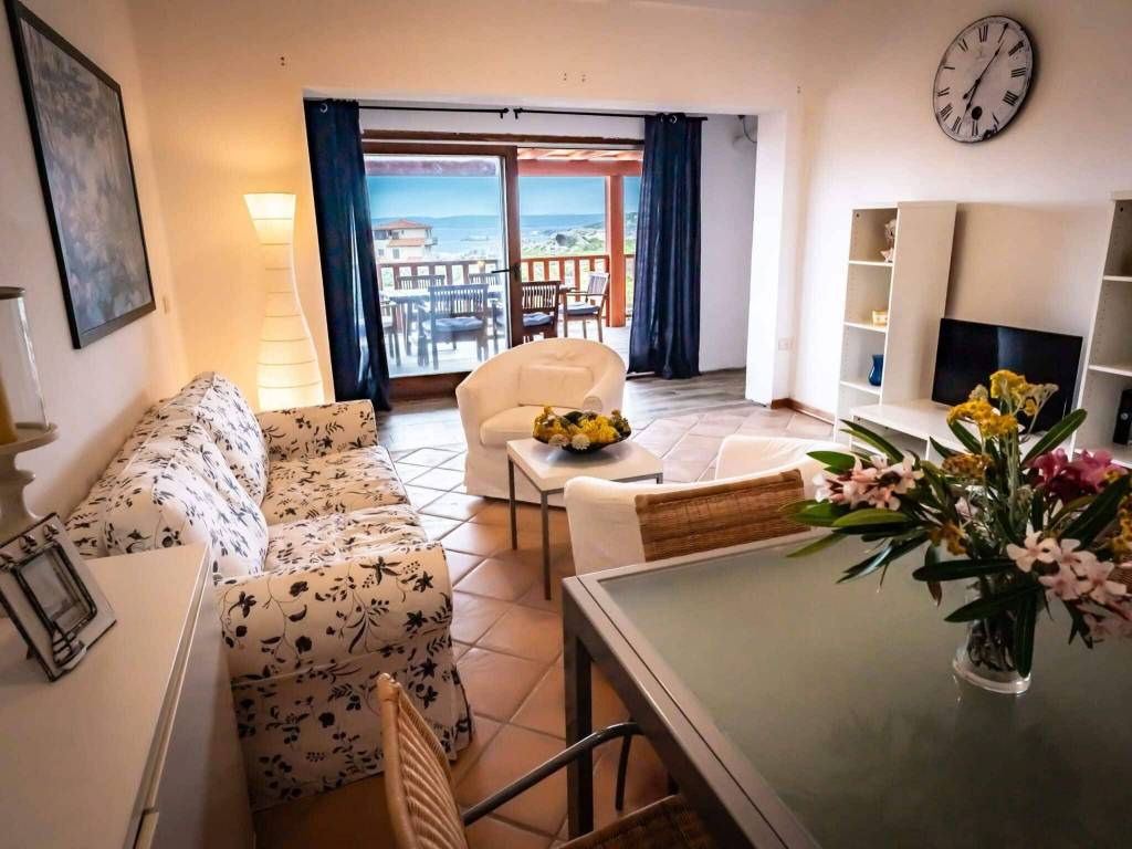appartamento in vendita ad Olbia in zona Olbia Mare / Sa Marinedda