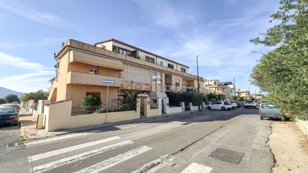 appartamento in vendita ad Olbia in zona Barcellona