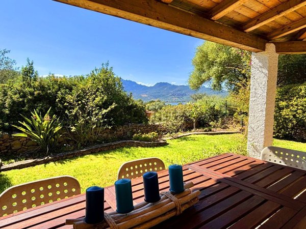 casa indipendente in vendita ad Olbia in zona Rudalza