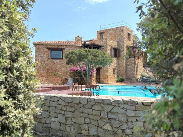 casa indipendente in vendita ad Olbia in zona Porto Rotondo