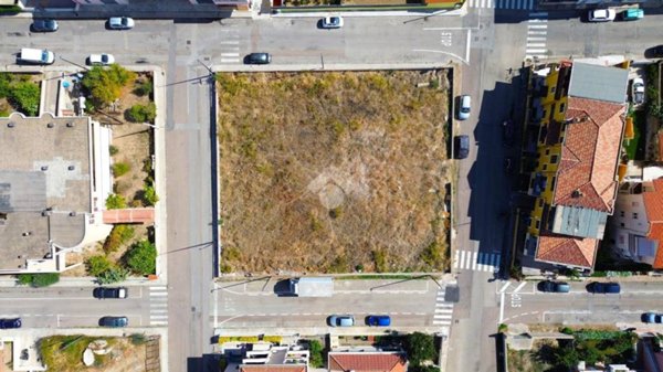 negozio in vendita ad Olbia in zona Lu Sticcadu