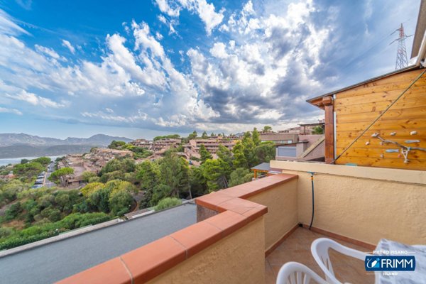 appartamento in vendita ad Olbia in zona Cugnana