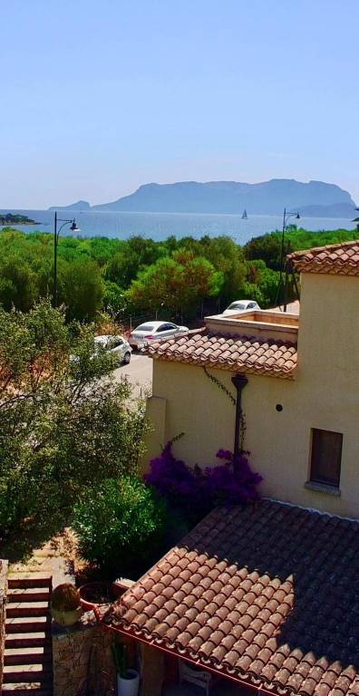 casa indipendente in vendita ad Olbia in zona Pittulongu