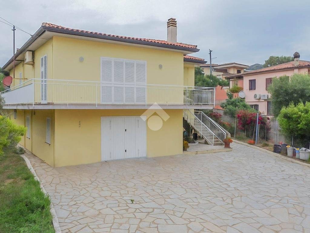 appartamento in vendita ad Olbia in zona Aldo Moro