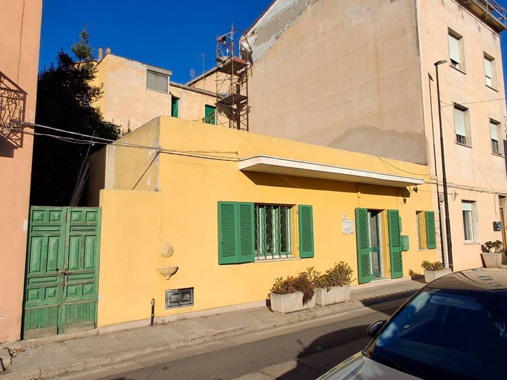 casa indipendente in vendita ad Olbia in zona San Simplicio