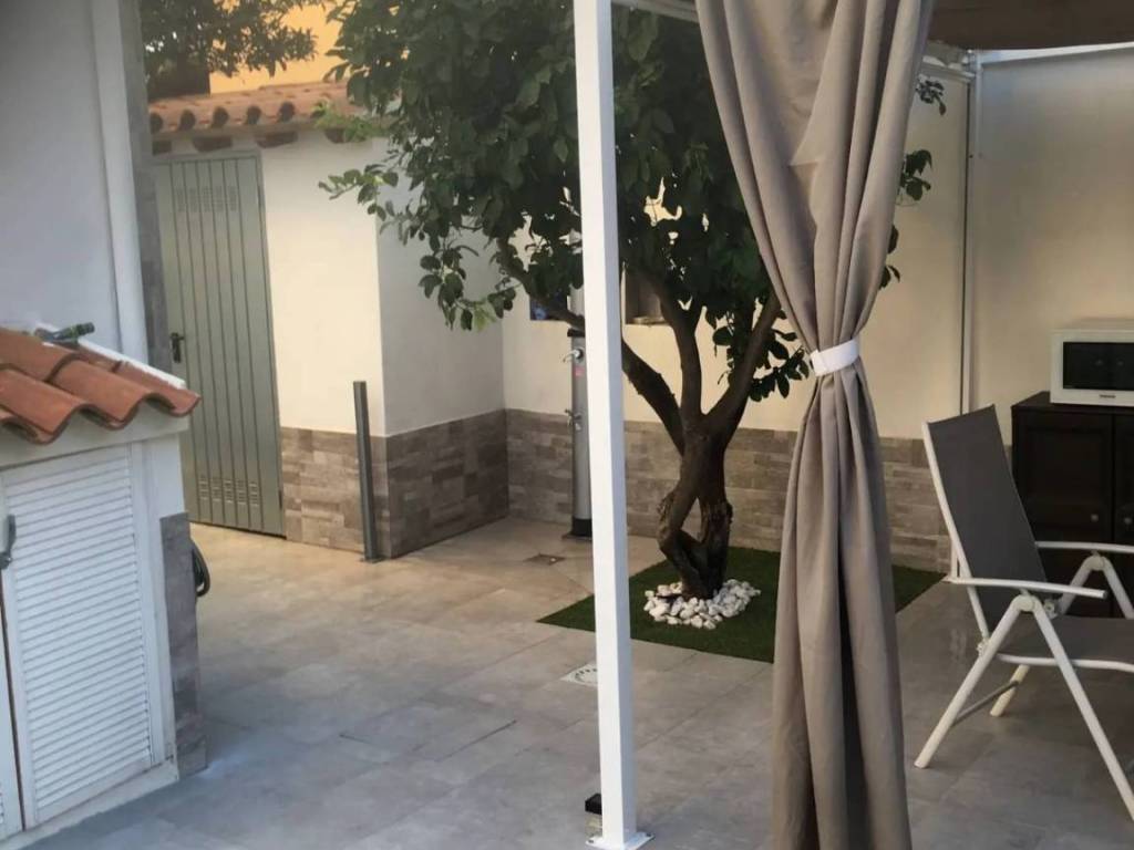 casa indipendente in vendita ad Olbia in zona Bandinu