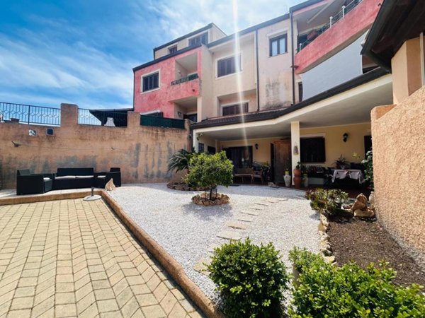 appartamento in vendita ad Olbia in zona Olbia Mare / Sa Marinedda