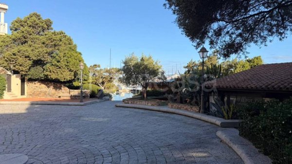 appartamento in vendita ad Olbia in zona Porto Rotondo