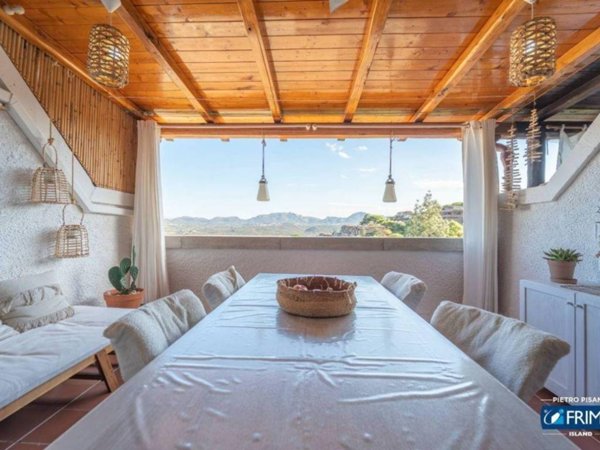 appartamento in vendita ad Olbia in zona Cugnana