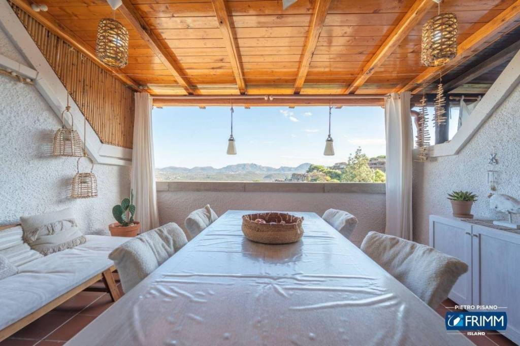 appartamento in vendita ad Olbia in zona Cugnana